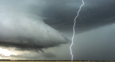 Lęk przed burzą: jak go zrozumieć i przezwyciężyć