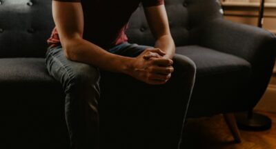 Terapia skoncentrowana na rozwiązaniach – jak podejście oparte na zasobach, celach i zmianie pomaga odzyskać sprawczość, zbudować nadzieję i realnie poprawić jakość życia