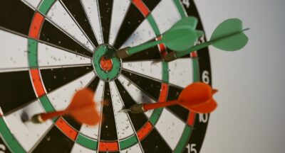 Krótkie cytaty o dążeniu do celu – inspirujące słowa, które wzmacniają wytrwałość, determinację i wiarę w sens własnej drogi