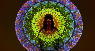 Medytacja z afirmacjami – jak połączyć moc uważności i pozytywnych słów, aby odmienić swoje myśli, emocje i codzienność