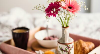 Afirmacje na dobry dzień wspierające spokojne nastawienie i większą pewność siebie