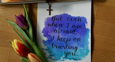 Skuteczne afirmacje – przykłady, które naprawdę działają i zmieniają sposób myślenia od środka