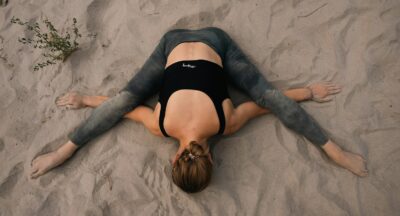 Medytacja na leżąco – głęboka praktyka wyciszenia, która uwalnia ciało i umysł