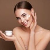 Czym są peptydy i dlaczego warto kupić krem z peptydami?